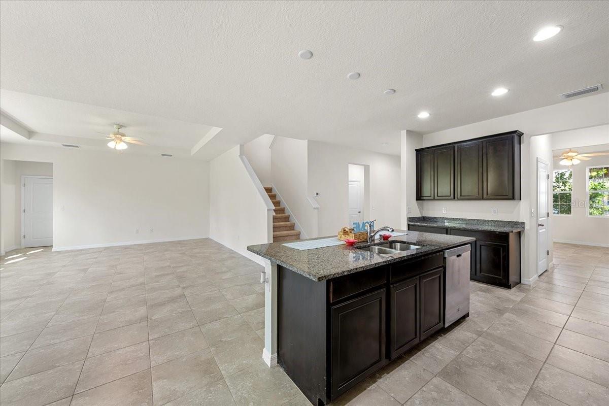 5715 HEVENA CT