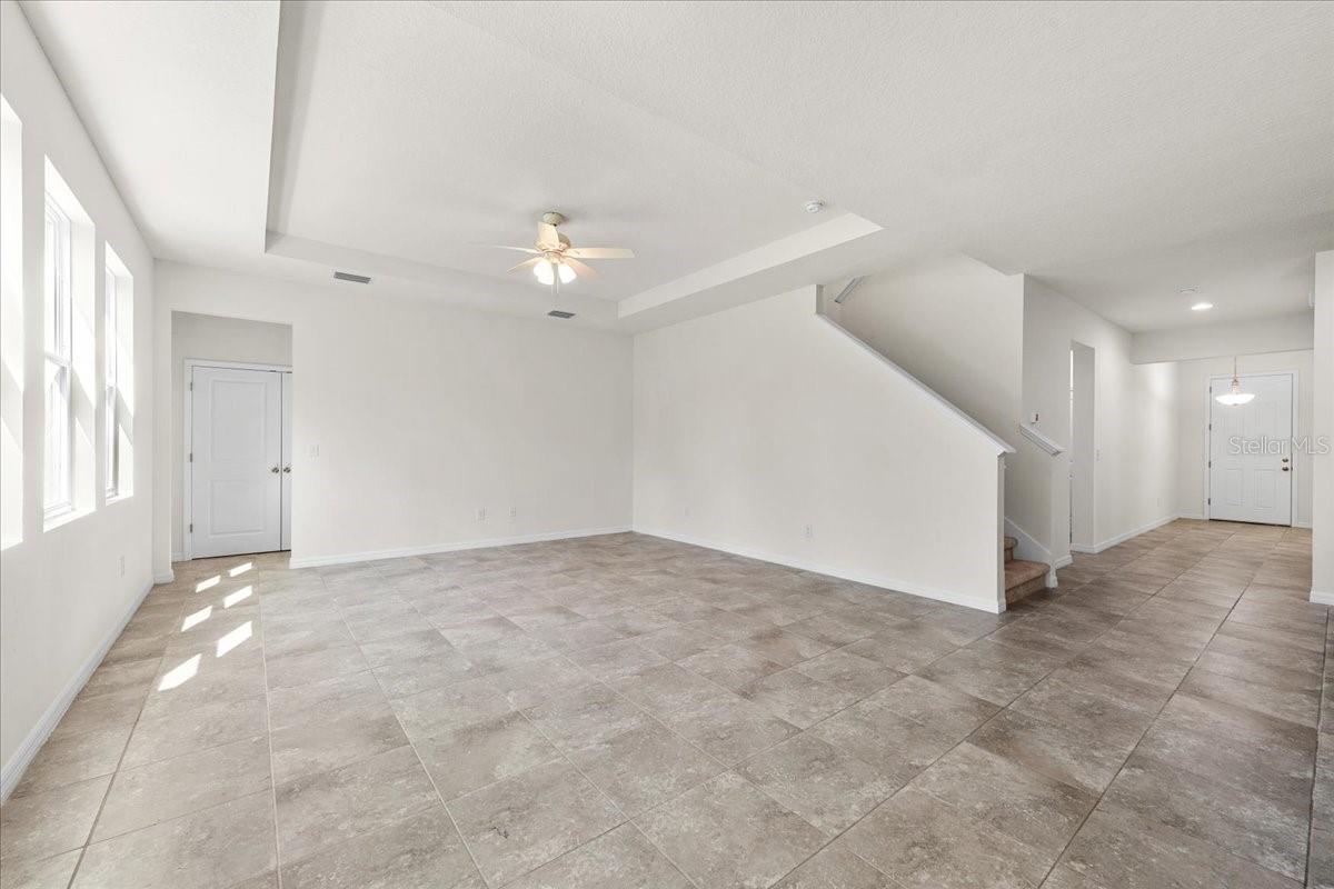 5715 HEVENA CT
