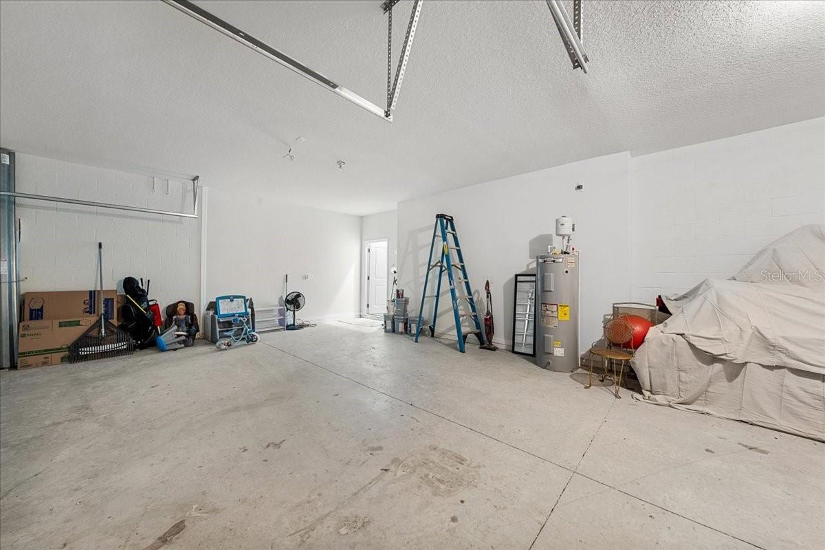 5715 HEVENA CT