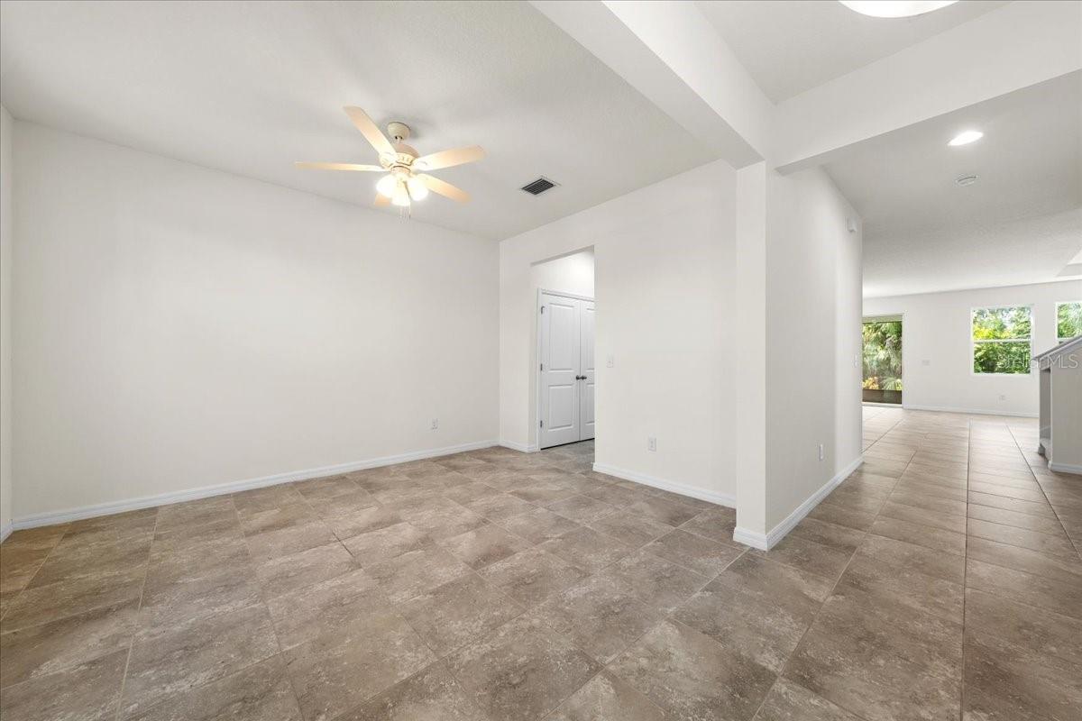 5715 HEVENA CT