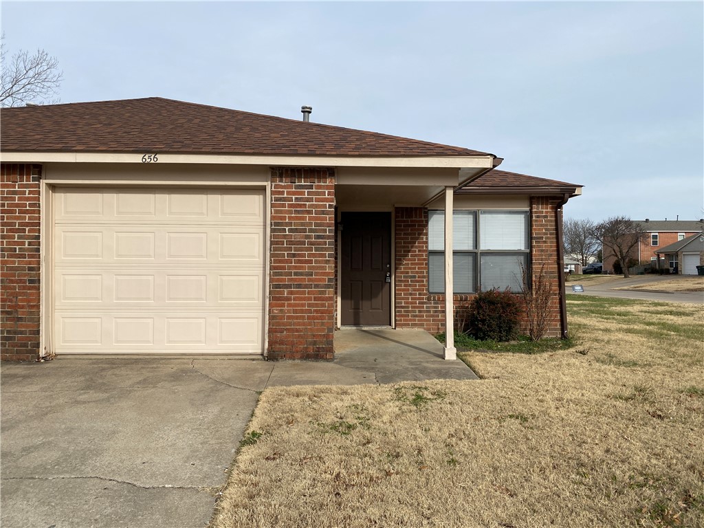 656 W Martha Drive