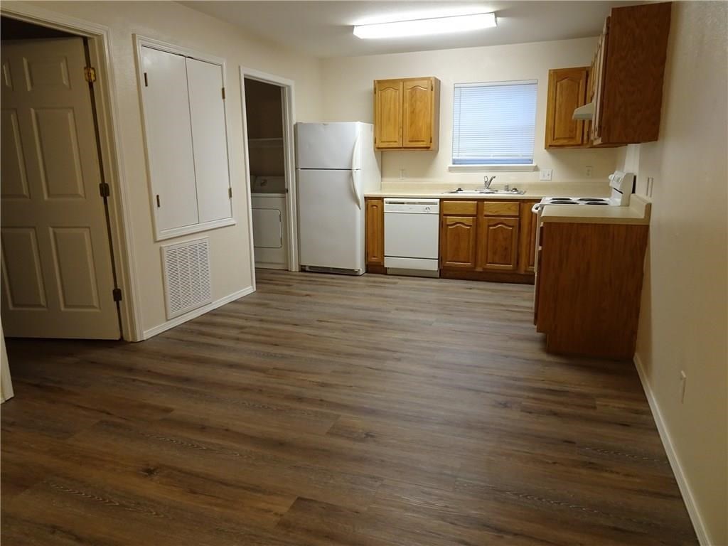 1677 W Neptune Street 6