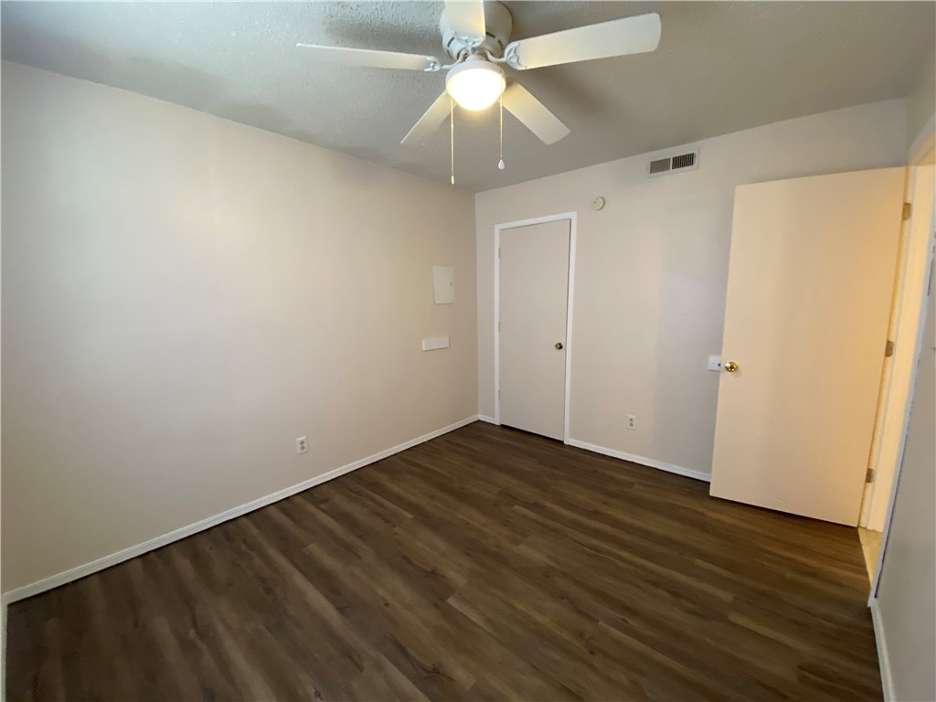 1820 W Twin Springs Street 12
