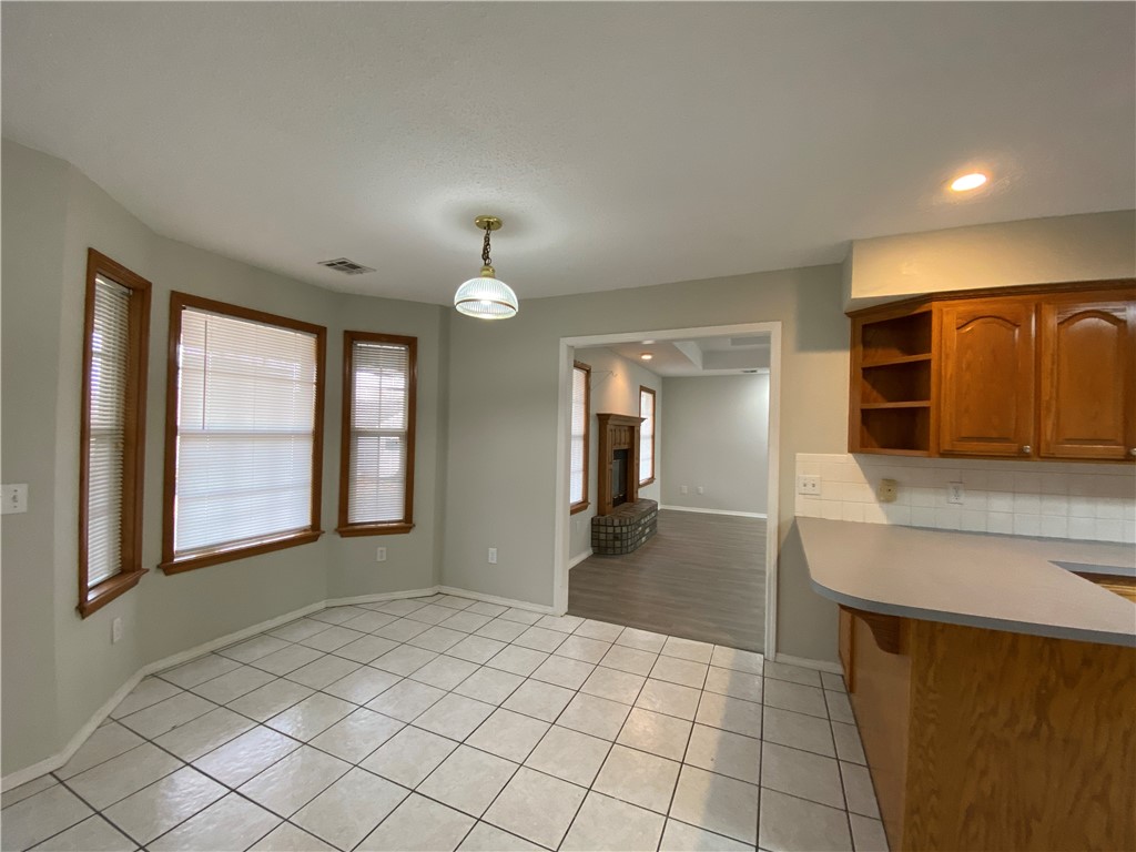 1003 E Dyke Road