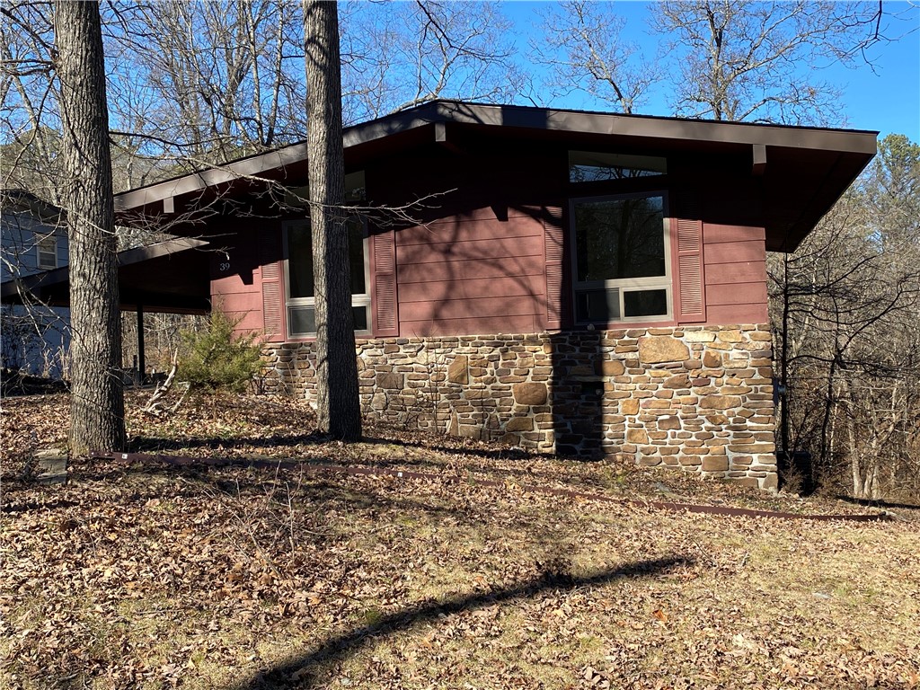 39 Sheneman Drive