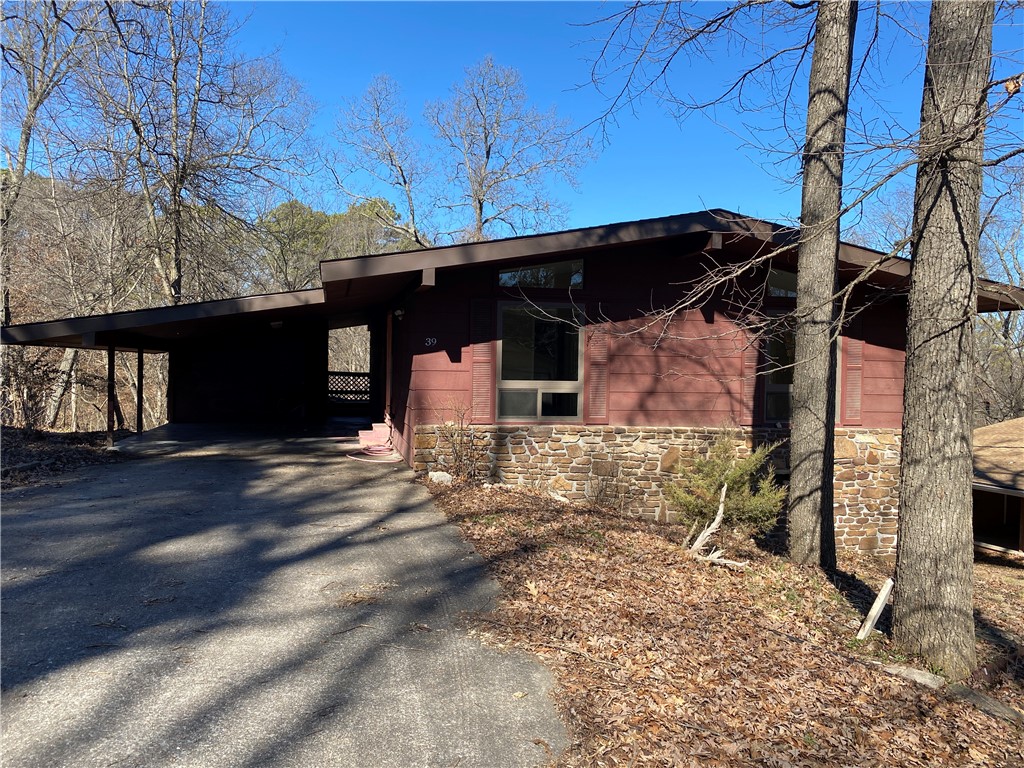 39 Sheneman Drive
