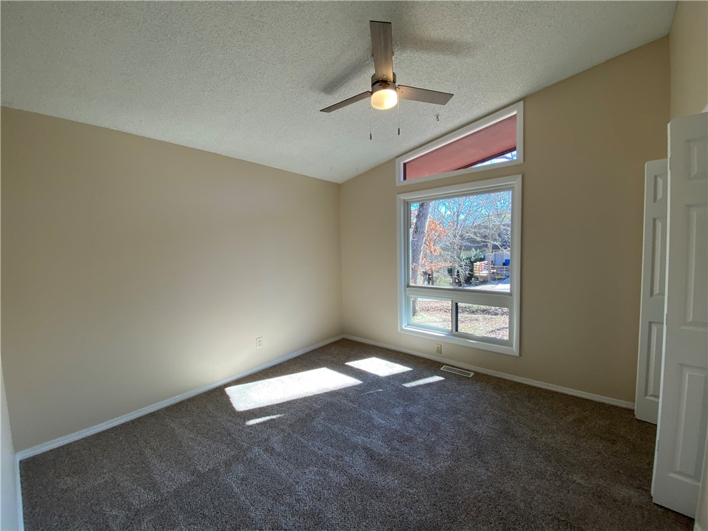 39 Sheneman Drive