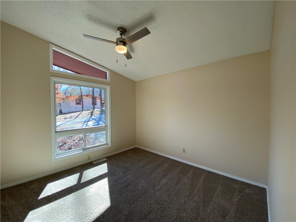 39 Sheneman Drive