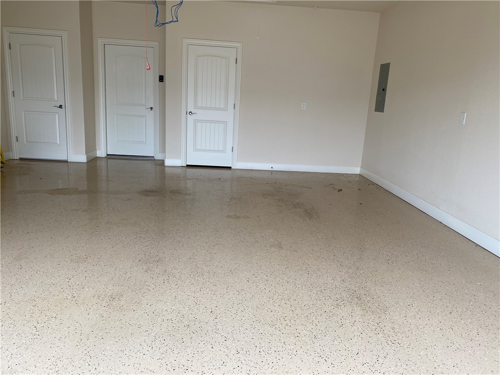 2106 SW Huntwick Avenue