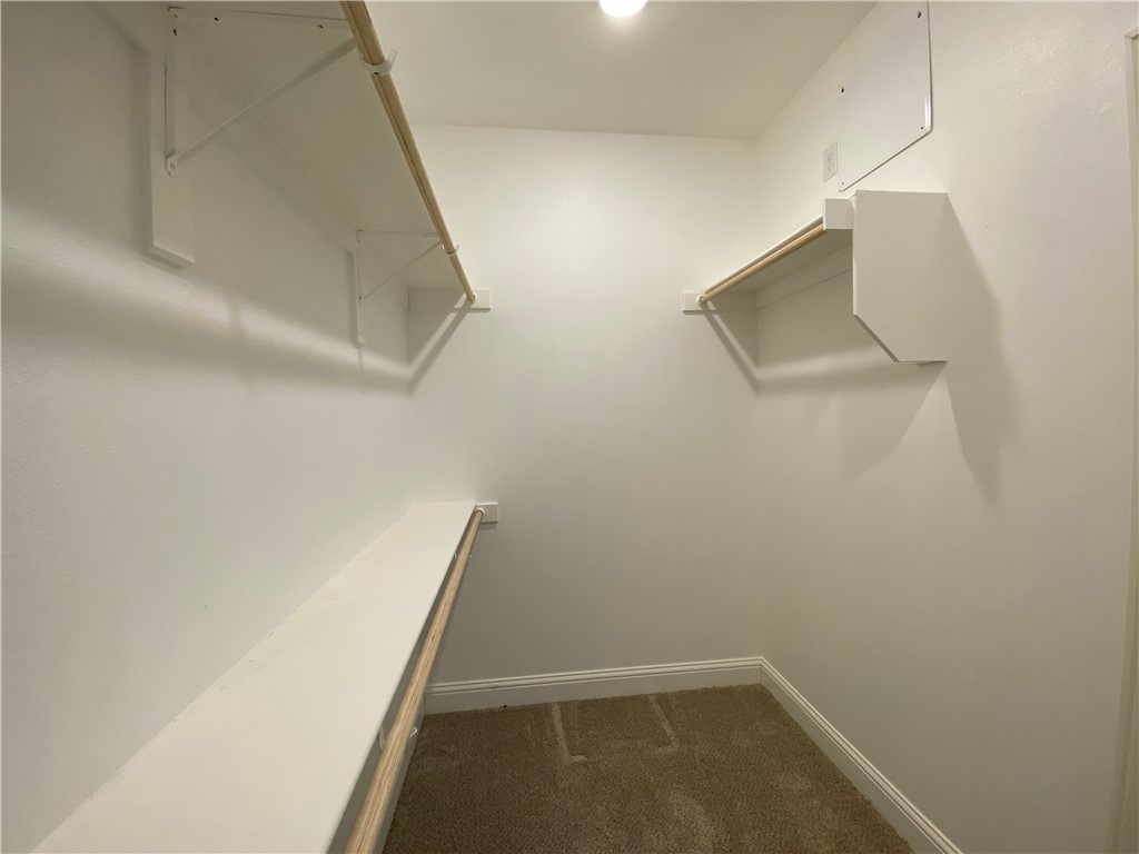 2106 SW Huntwick Avenue