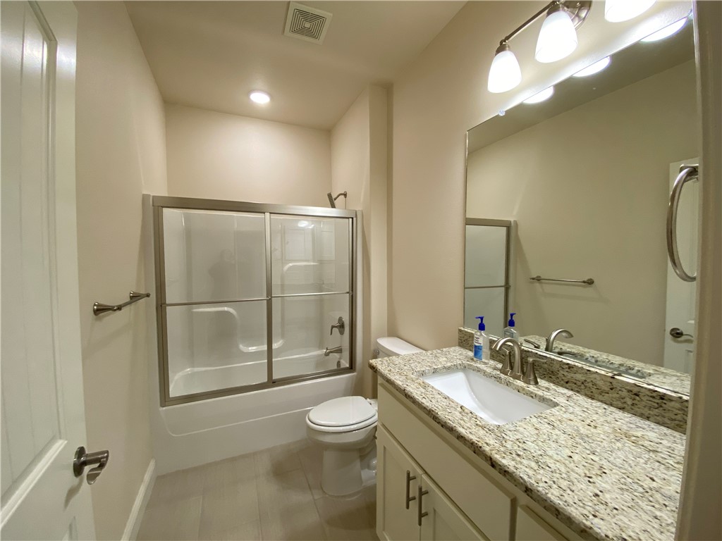 2106 SW Huntwick Avenue