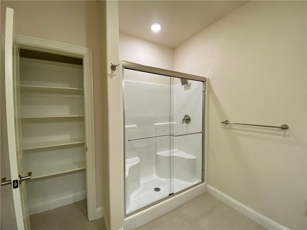 2106 SW Huntwick Avenue