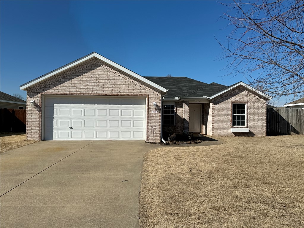 902 SW Summitchase Road
