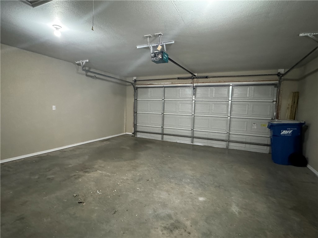 902 SW Summitchase Road