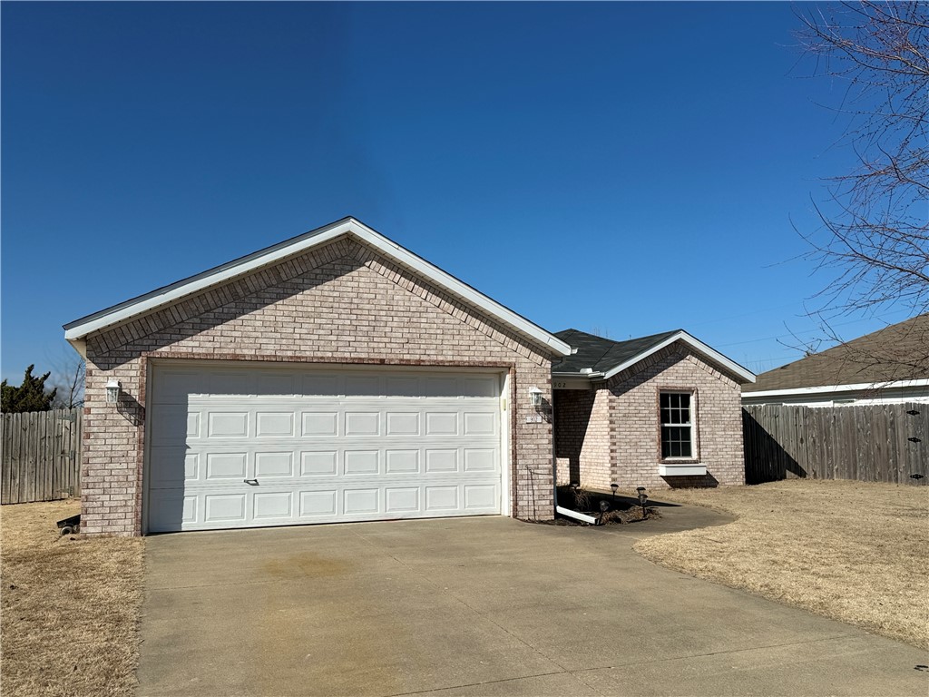 902 SW Summitchase Road