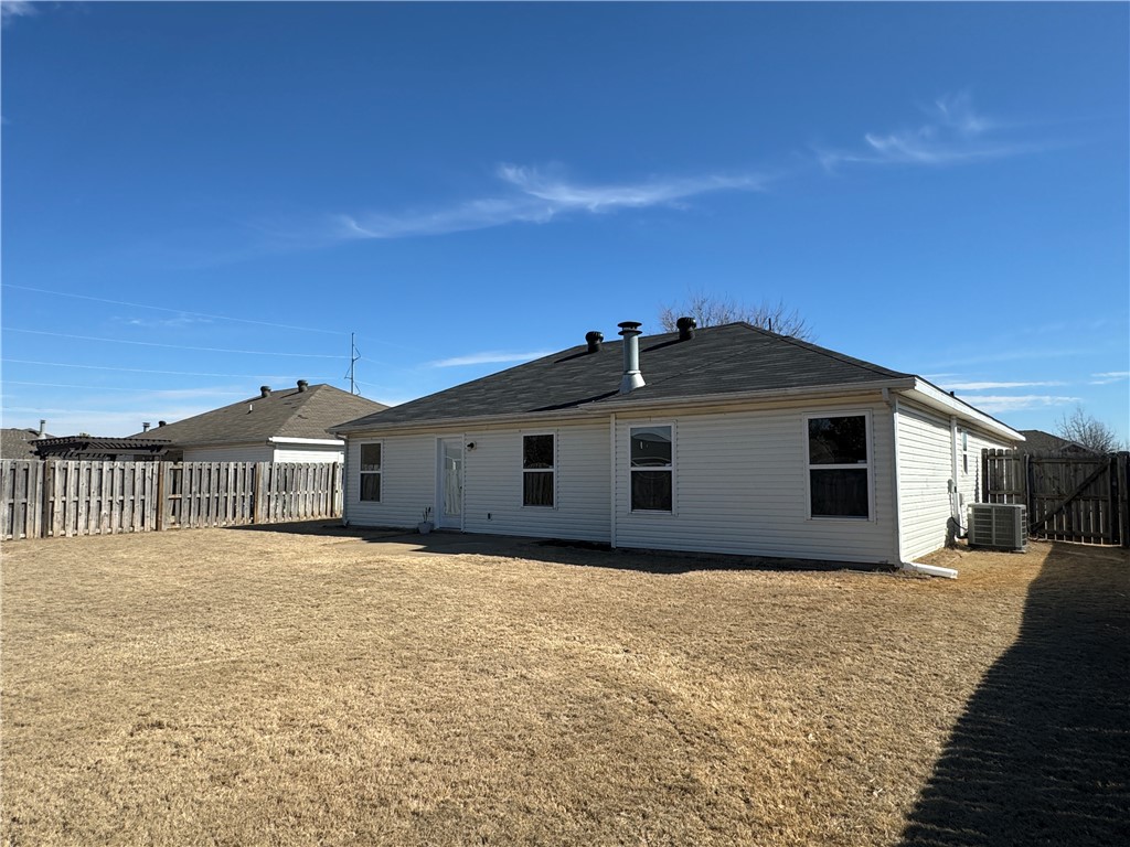 902 SW Summitchase Road