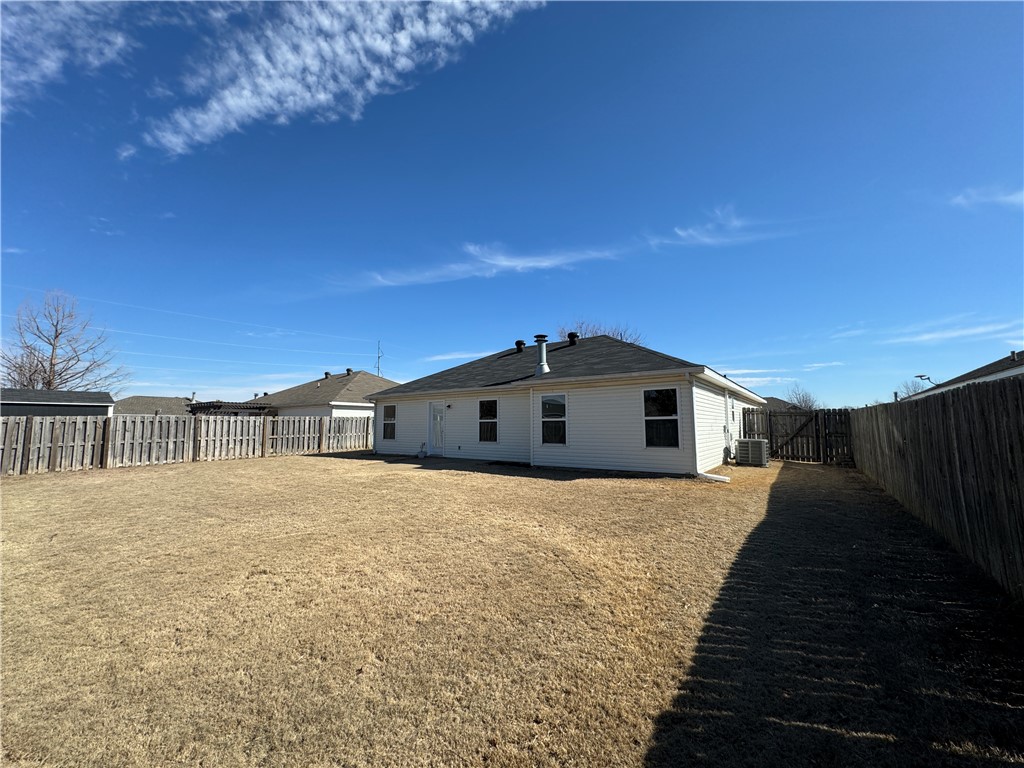 902 SW Summitchase Road