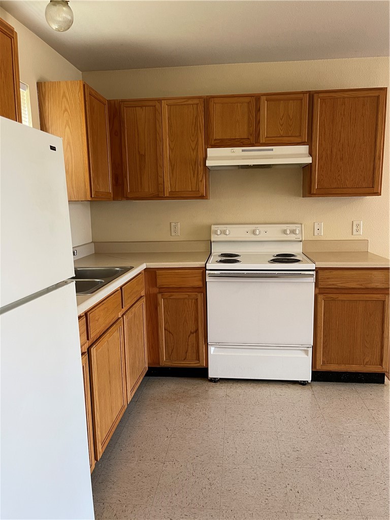 1635 W Neptune Street 8