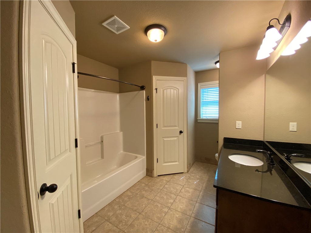 2411 S 11th Place