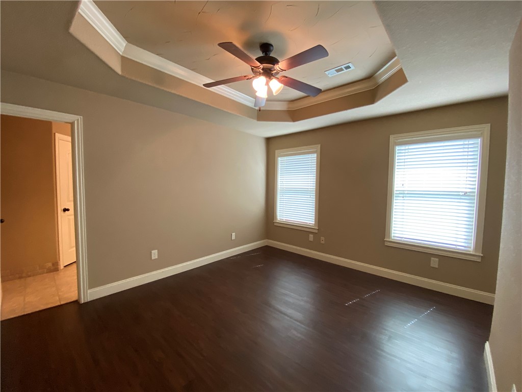 2411 S 11th Place