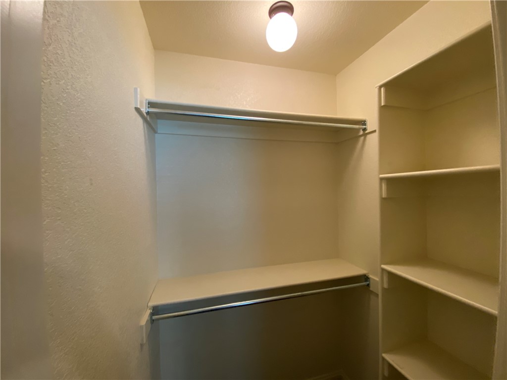 2411 S 11th Place