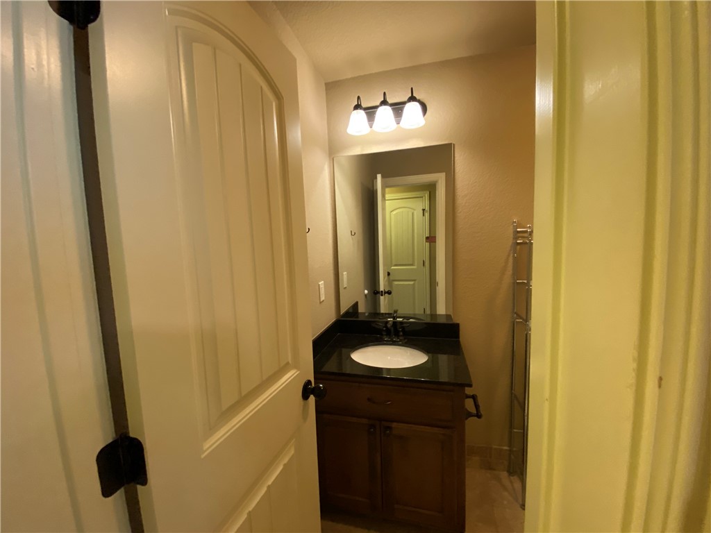 2411 S 11th Place