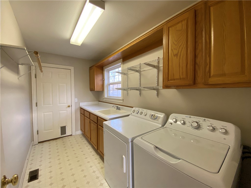 3 Yarmouth Drive