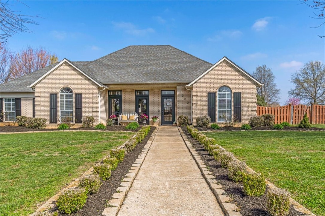 1002 Bobwhite Avenue