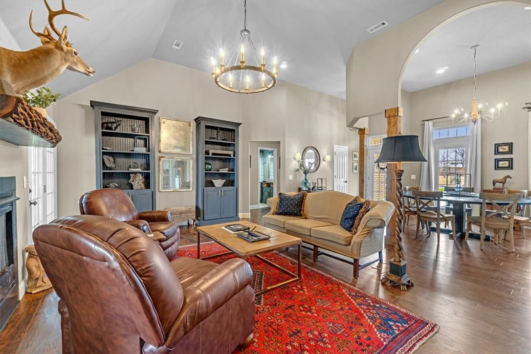 1002 Bobwhite Avenue