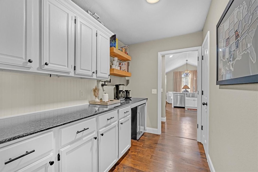 1002 Bobwhite Avenue