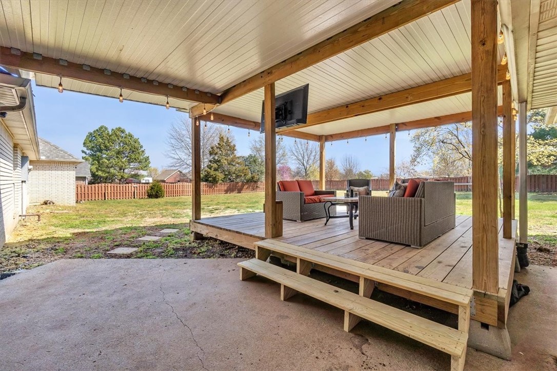 1002 Bobwhite Avenue