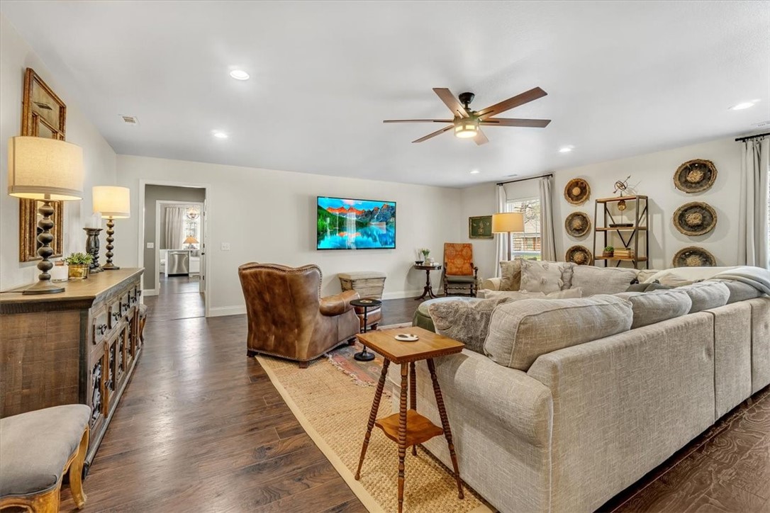 1002 Bobwhite Avenue