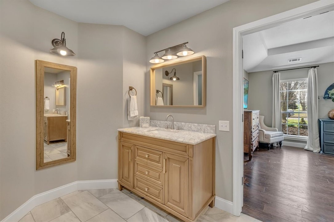 1002 Bobwhite Avenue