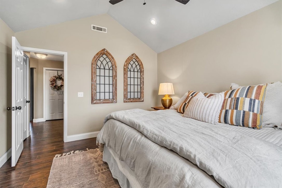 1002 Bobwhite Avenue