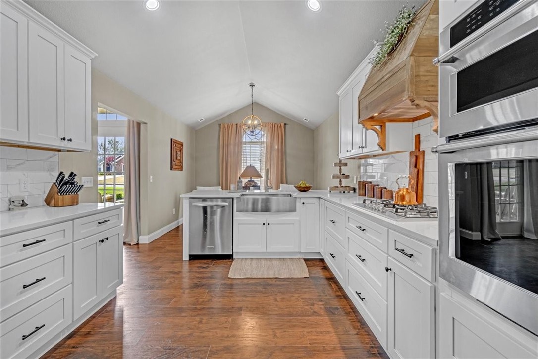 1002 Bobwhite Avenue