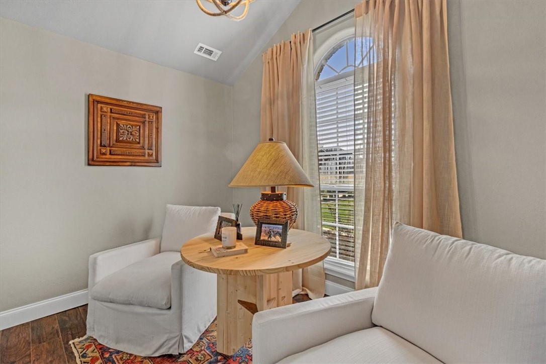 1002 Bobwhite Avenue