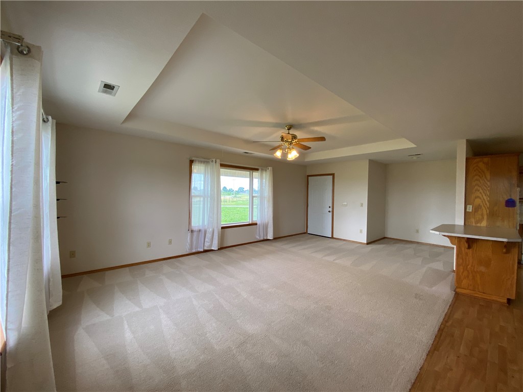 1811 Kinyon Road