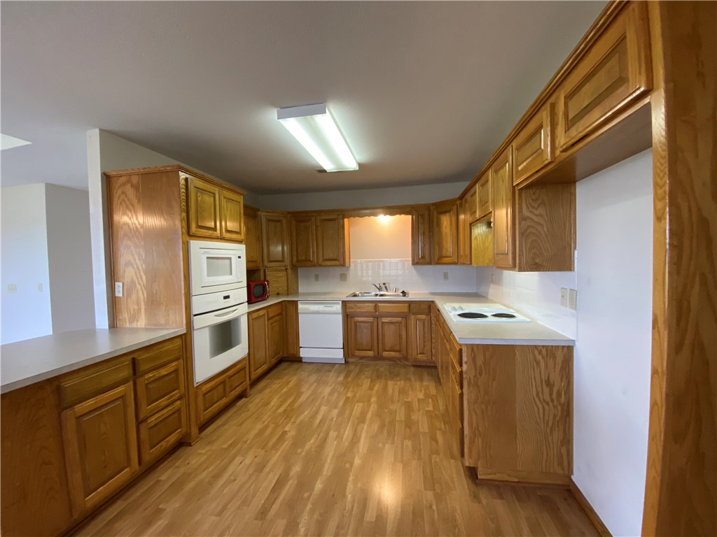 1811 Kinyon Road