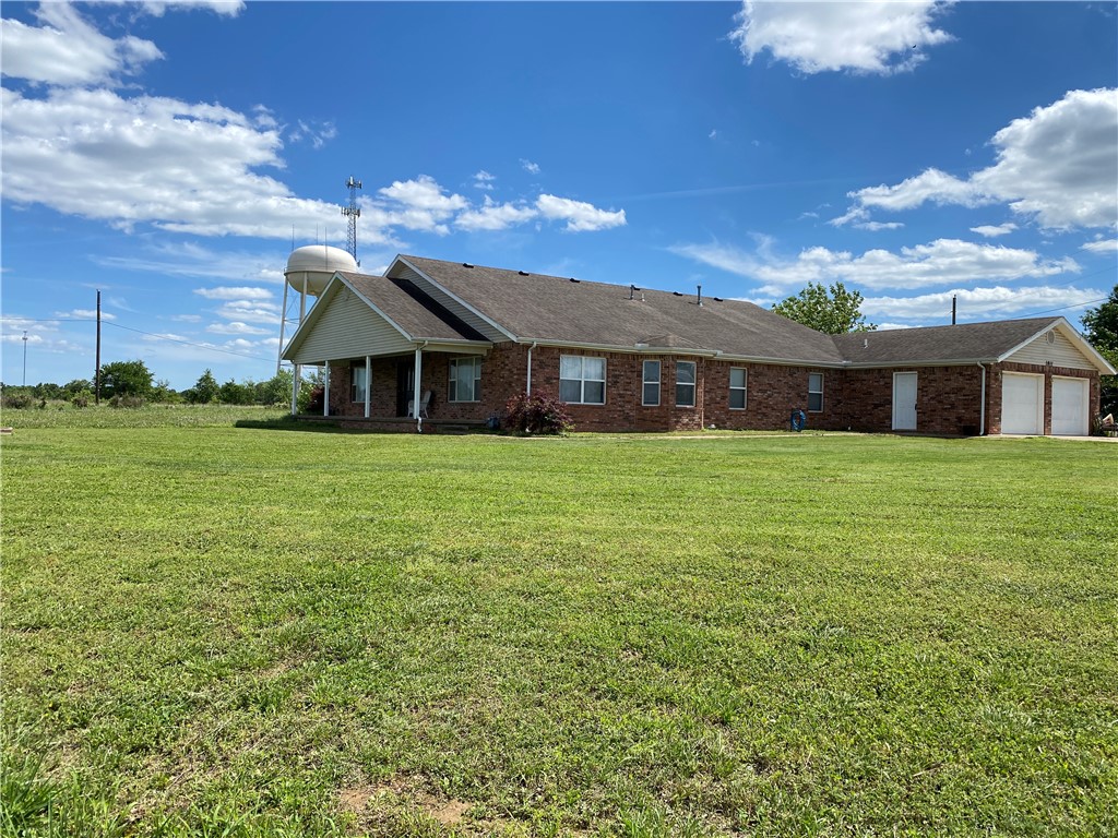 1811 Kinyon Road