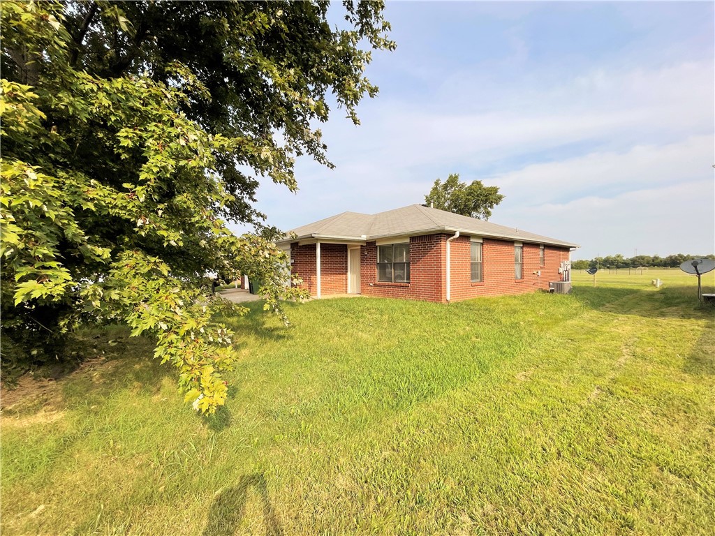 2217 W Roselawn Street