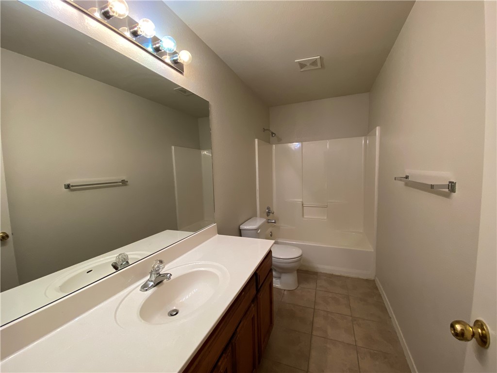 3600 SW Deerfield Boulevard 2