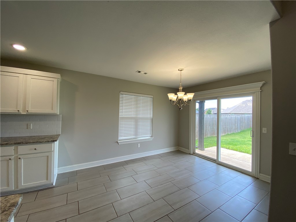 3804 SW Mistletoe Avenue