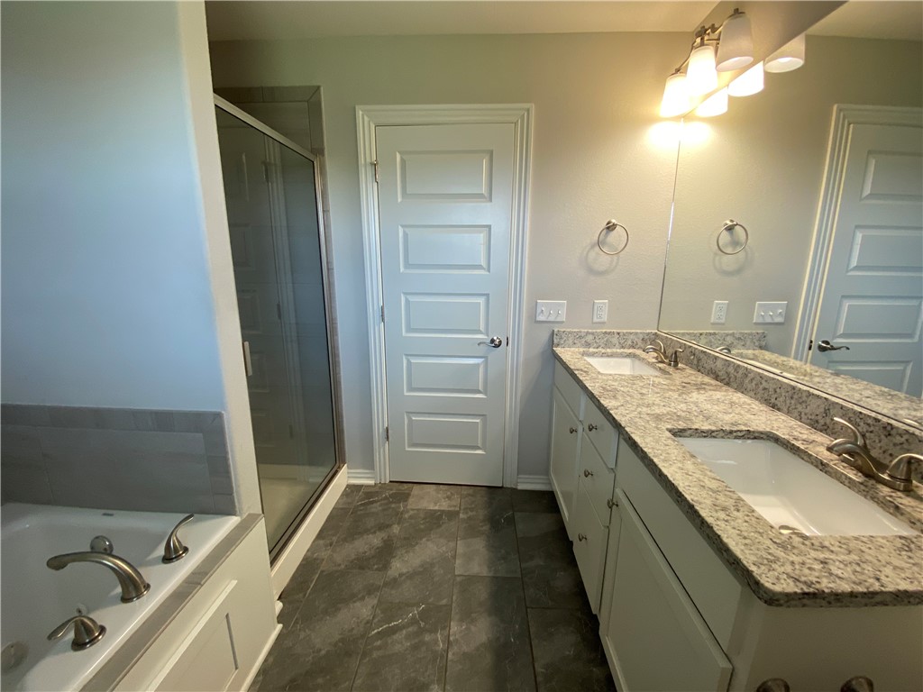 3804 SW Mistletoe Avenue