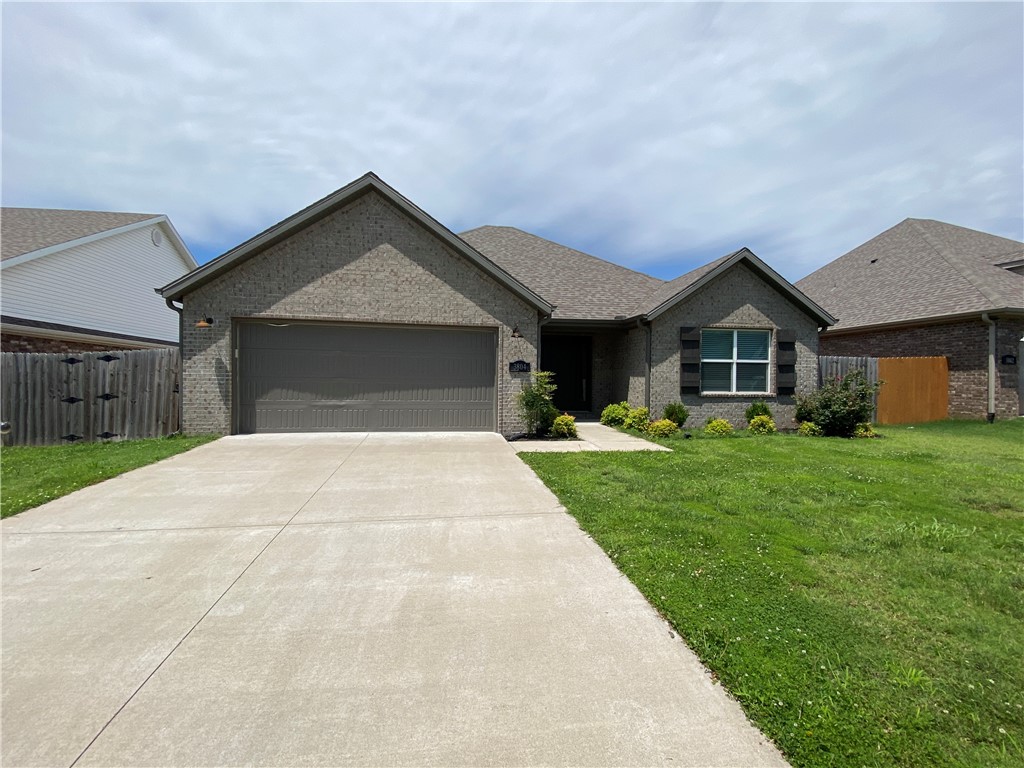 3804 SW Mistletoe Avenue