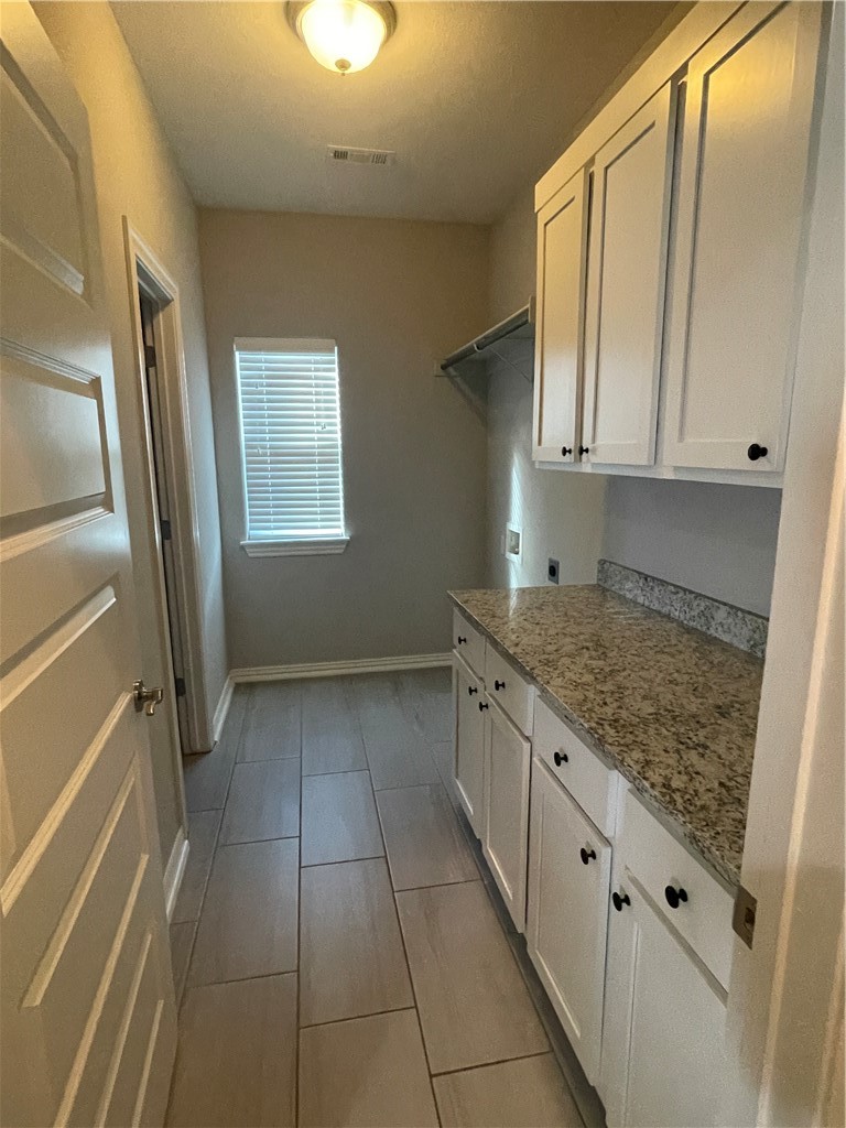 2012 W Gilligan Avenue