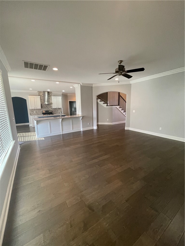 2012 W Gilligan Avenue