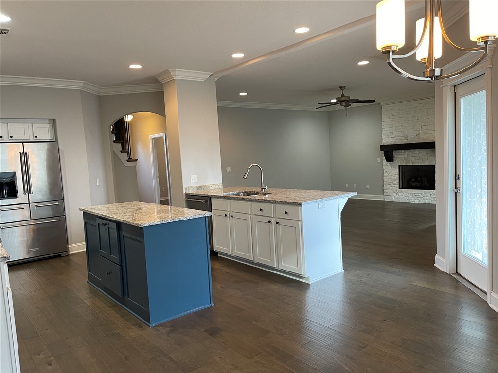 2012 W Gilligan Avenue