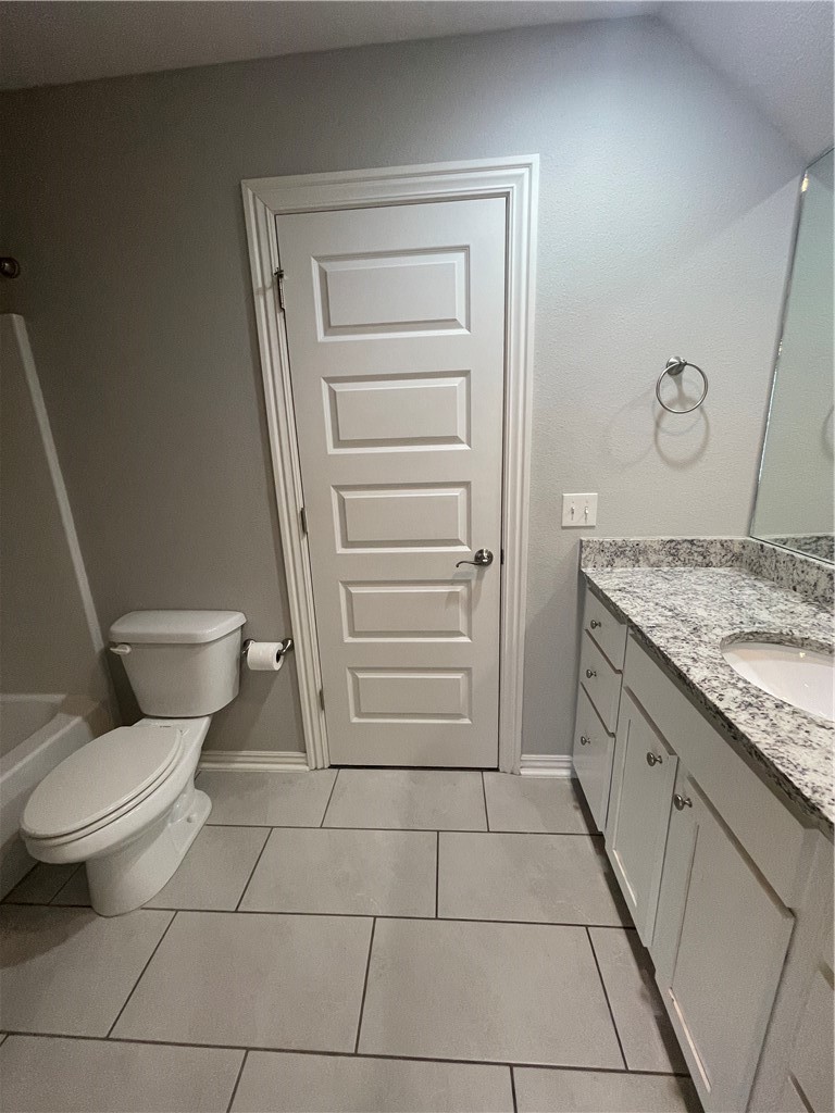 2012 W Gilligan Avenue