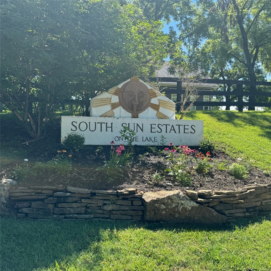 9869 South View Drive