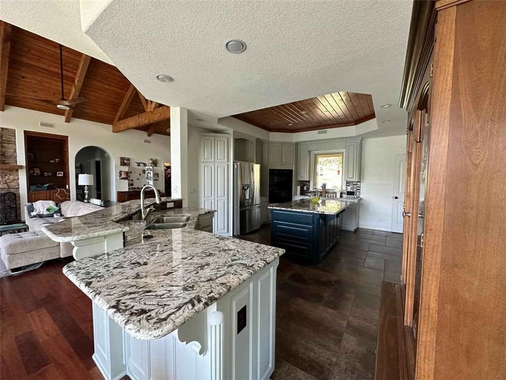 9869 South View Drive